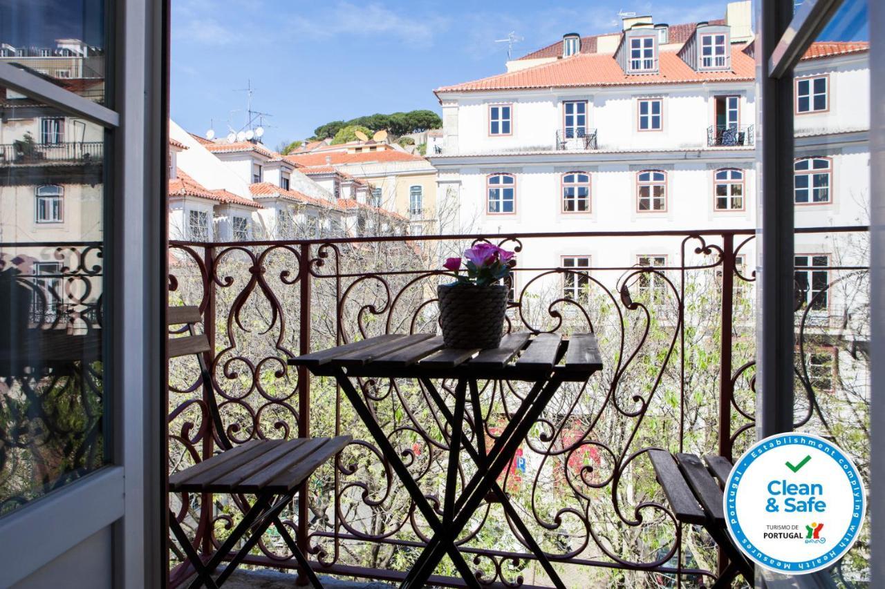 Alfama Sophisticate Flat With Balconies 2Bedrs 2Baths & Ac In 19Th Century Building Historic Center Apartment Lisboa Ngoại thất bức ảnh