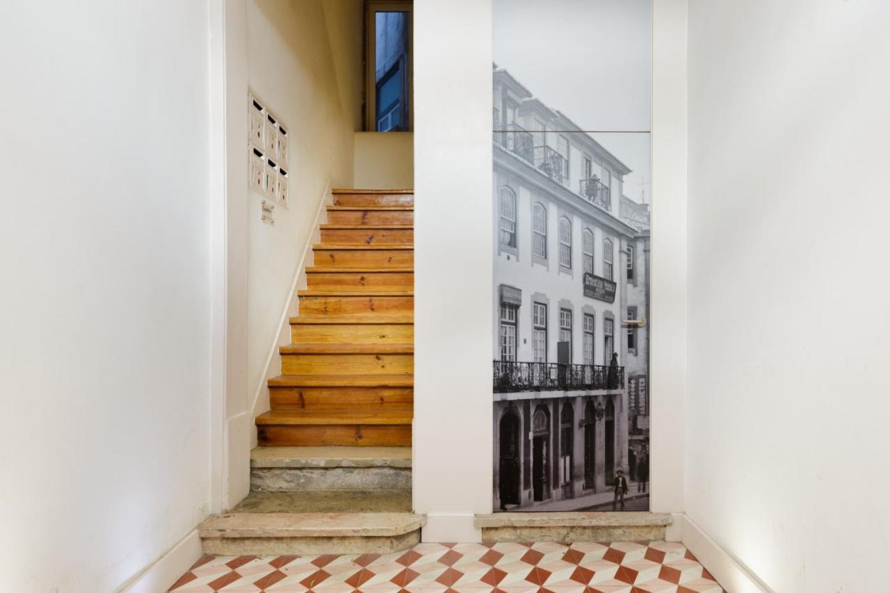 Alfama Sophisticate Flat With Balconies 2Bedrs 2Baths & Ac In 19Th Century Building Historic Center Apartment Lisboa Ngoại thất bức ảnh